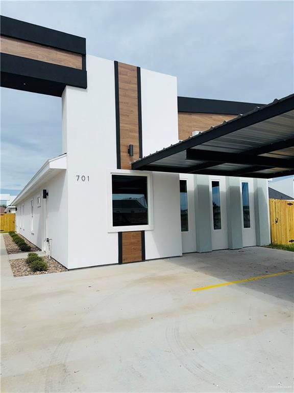 701 N Onyx Avenue 1, Edinburg, TX 78541