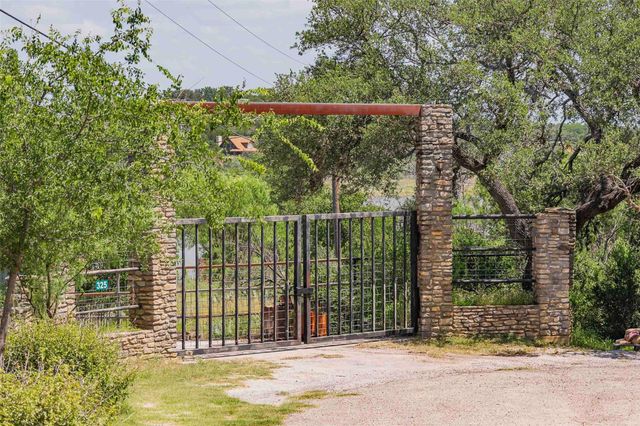 325 Eagle Rest LN NW, Burnet, TX 78611