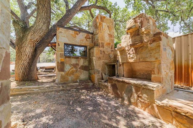 325 Eagle Rest LN NW, Burnet, TX 78611