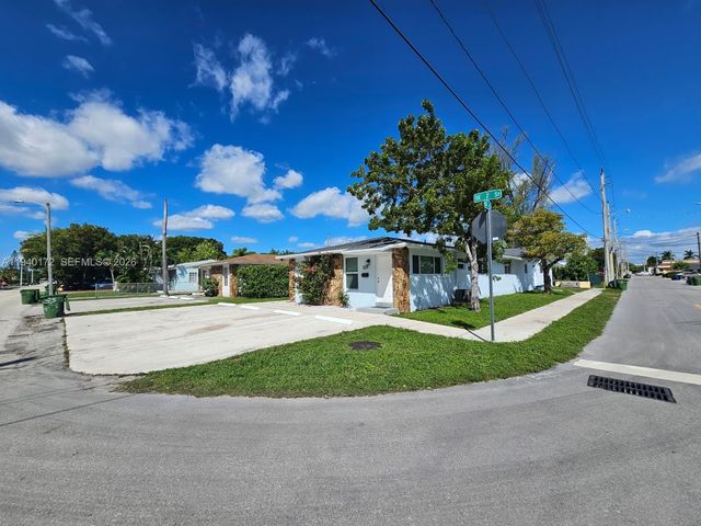 329 SE 2nd St 1-2, Hallandale Beach, FL 33009