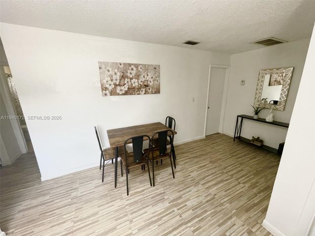 329 SE 2nd St 1-2, Hallandale Beach, FL 33009