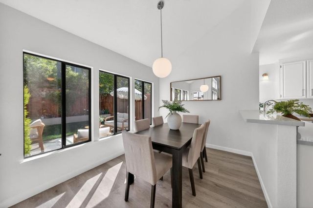 2080 Marich Way 15, Mountain View, CA 94040
