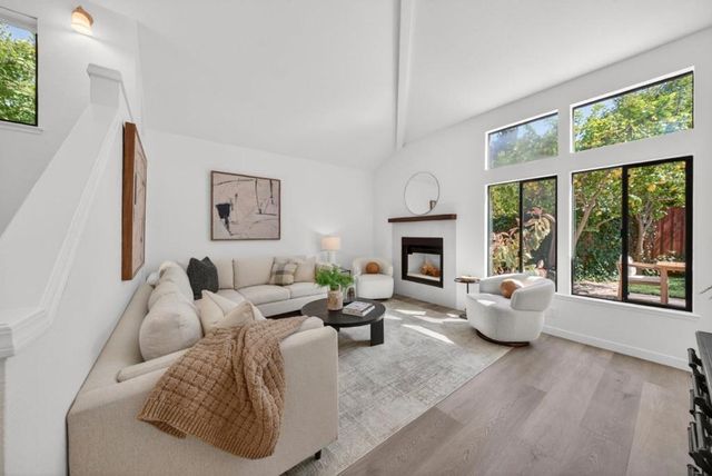 2080 Marich Way 15, Mountain View, CA 94040