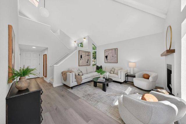 2080 Marich Way 15, Mountain View, CA 94040