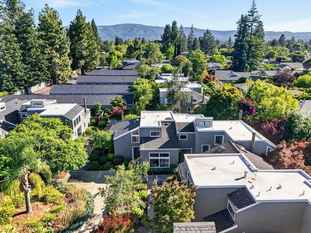 2080 Marich Way 15, Mountain View, CA 94040