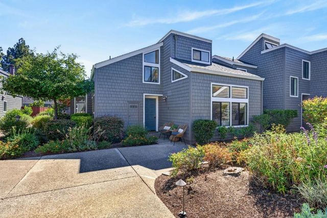 2080 Marich Way 15, Mountain View, CA 94040
