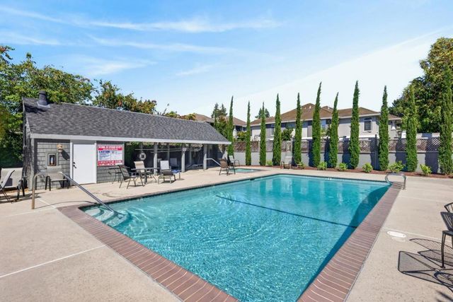 2080 Marich Way 15, Mountain View, CA 94040