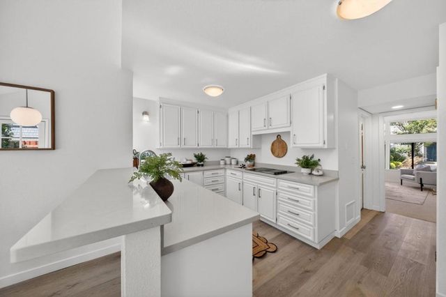 2080 Marich Way 15, Mountain View, CA 94040