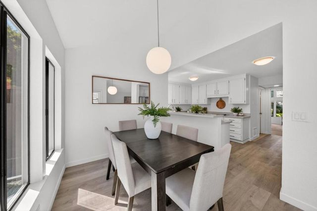 2080 Marich Way 15, Mountain View, CA 94040