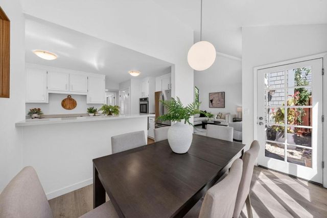 2080 Marich Way 15, Mountain View, CA 94040