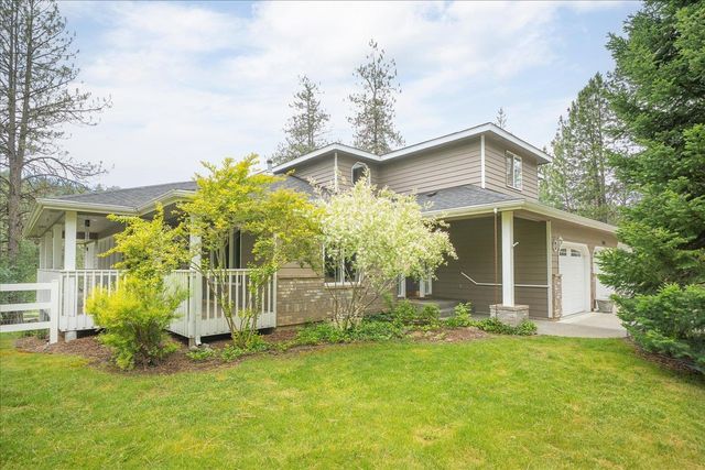 13615 W Charles Rd, Nine Mile Falls, WA 99026