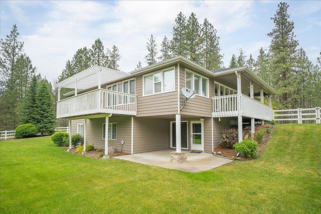 13615 W Charles Rd, Nine Mile Falls, WA 99026