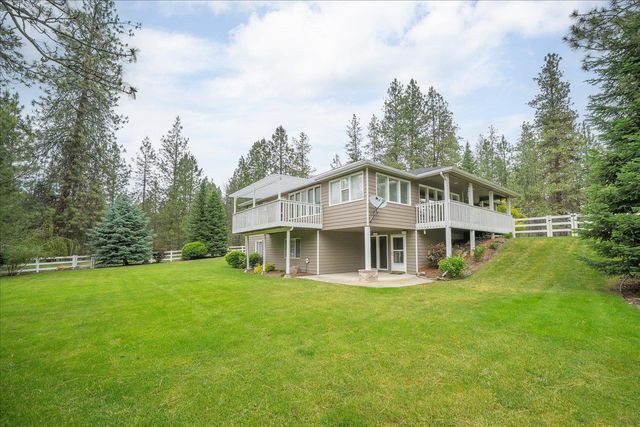 13615 W Charles Rd, Nine Mile Falls, WA 99026