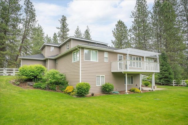13615 W Charles Rd, Nine Mile Falls, WA 99026