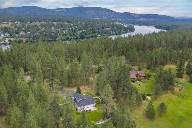 13615 W Charles Rd, Nine Mile Falls, WA 99026
