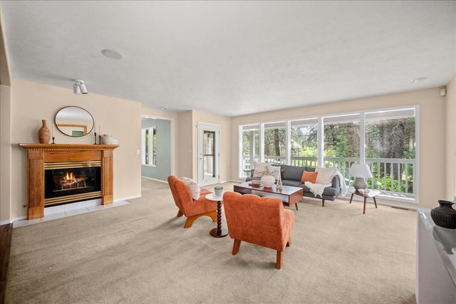 13615 W Charles Rd, Nine Mile Falls, WA 99026