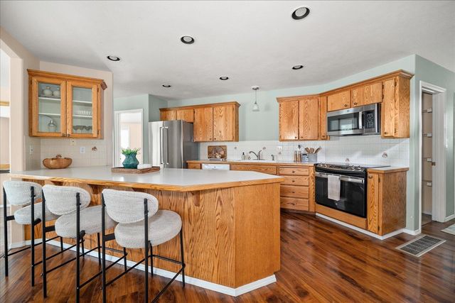 13615 W Charles Rd, Nine Mile Falls, WA 99026