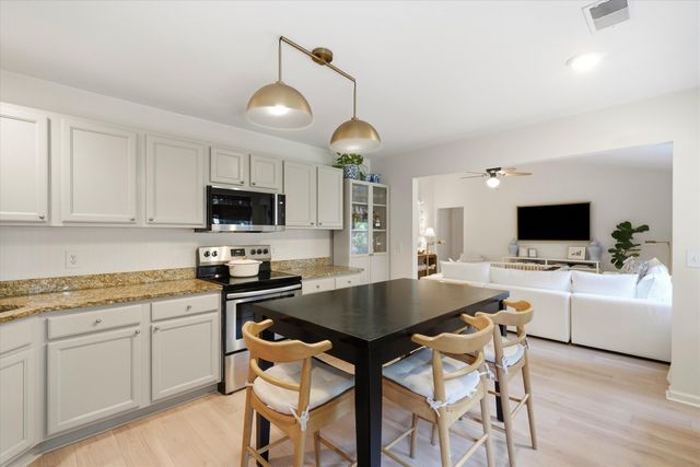 569 Hainsworth Drive, Charleston, SC 29414
