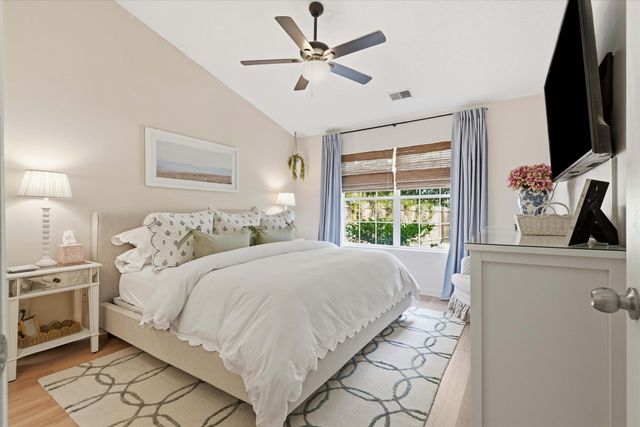 569 Hainsworth Drive, Charleston, SC 29414