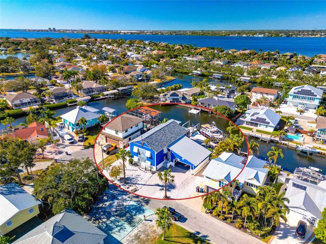 4211 3RD AVENUE NE, Bradenton, FL 34208