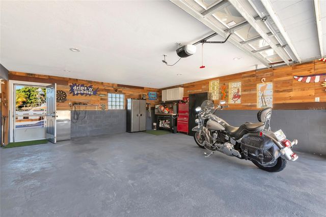 4211 3RD AVENUE NE, Bradenton, FL 34208