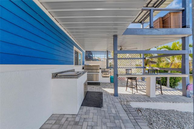 4211 3RD AVENUE NE, Bradenton, FL 34208