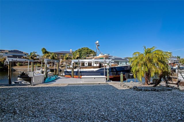 4211 3RD AVENUE NE, Bradenton, FL 34208