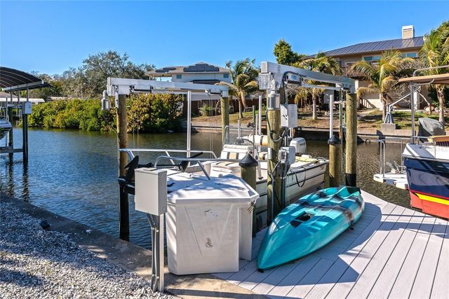 4211 3RD AVENUE NE, Bradenton, FL 34208