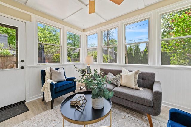 315 E Carlisle AVENUE, Whitefish Bay, WI 53217