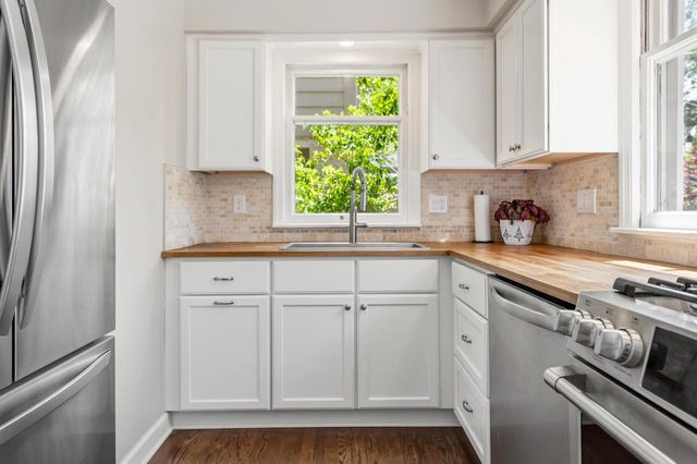 315 E Carlisle AVENUE, Whitefish Bay, WI 53217