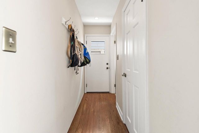 315 E Carlisle AVENUE, Whitefish Bay, WI 53217