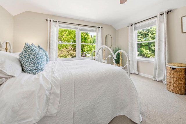 315 E Carlisle AVENUE, Whitefish Bay, WI 53217
