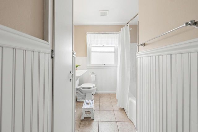 315 E Carlisle AVENUE, Whitefish Bay, WI 53217