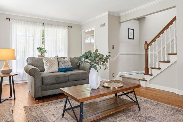 315 E Carlisle AVENUE, Whitefish Bay, WI 53217