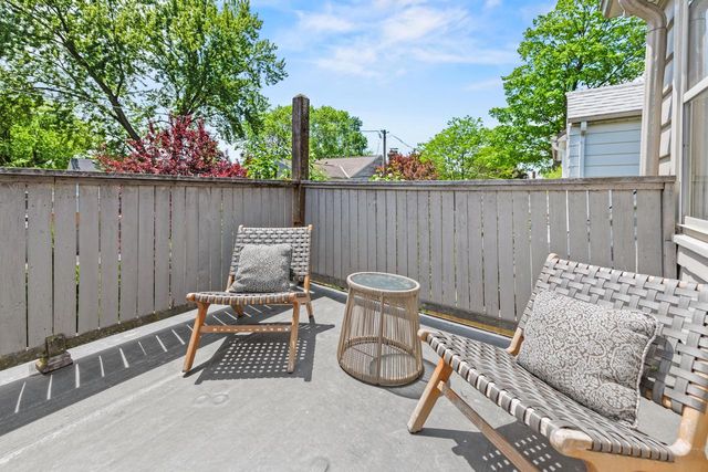 315 E Carlisle AVENUE, Whitefish Bay, WI 53217
