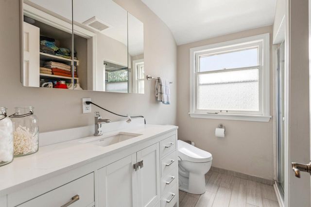 315 E Carlisle AVENUE, Whitefish Bay, WI 53217