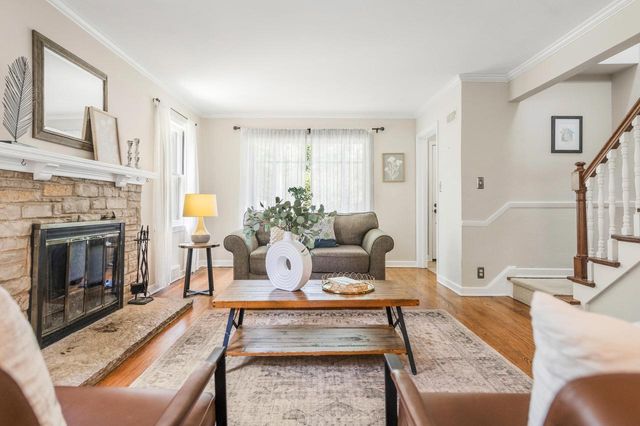 315 E Carlisle AVENUE, Whitefish Bay, WI 53217