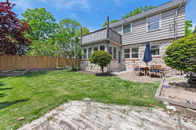 315 E Carlisle AVENUE, Whitefish Bay, WI 53217
