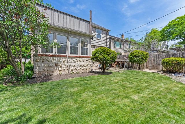 315 E Carlisle AVENUE, Whitefish Bay, WI 53217
