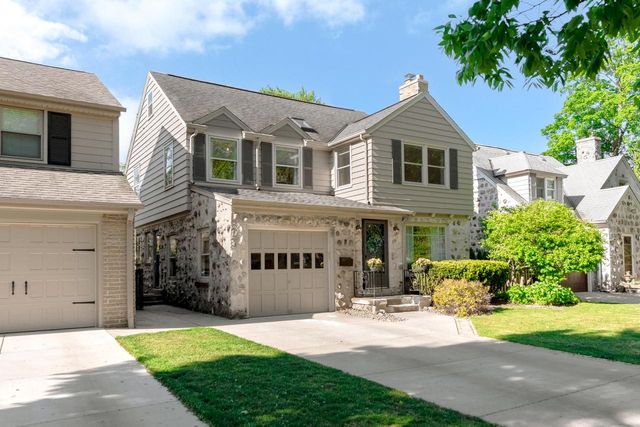315 E Carlisle AVENUE, Whitefish Bay, WI 53217