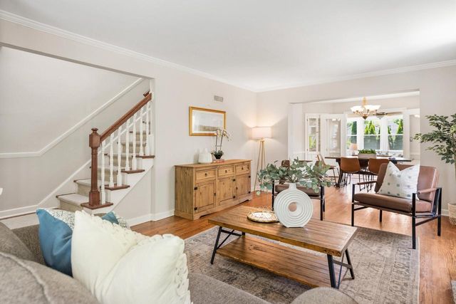 315 E Carlisle AVENUE, Whitefish Bay, WI 53217