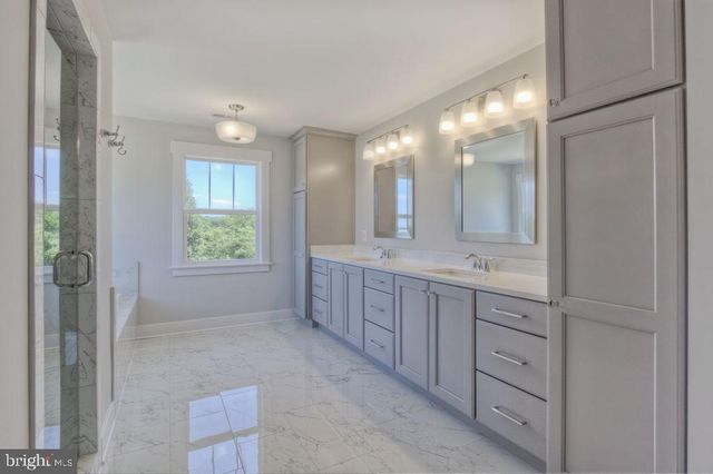 480 LEELAND RD, Fredericksburg, VA 22405