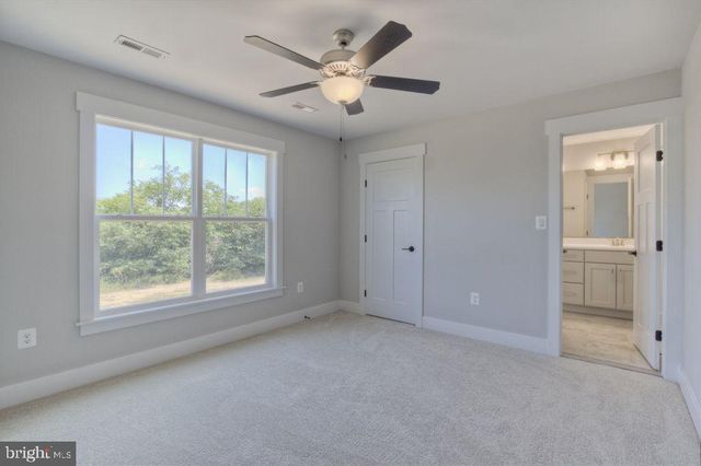 480 LEELAND RD, Fredericksburg, VA 22405