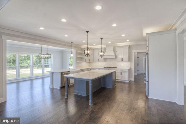 480 LEELAND RD, Fredericksburg, VA 22405