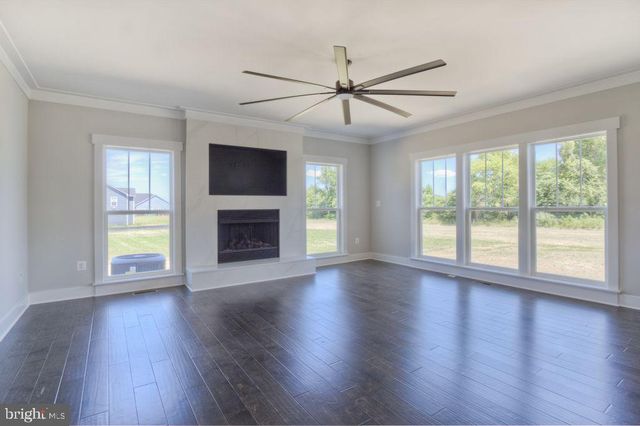 480 LEELAND RD, Fredericksburg, VA 22405