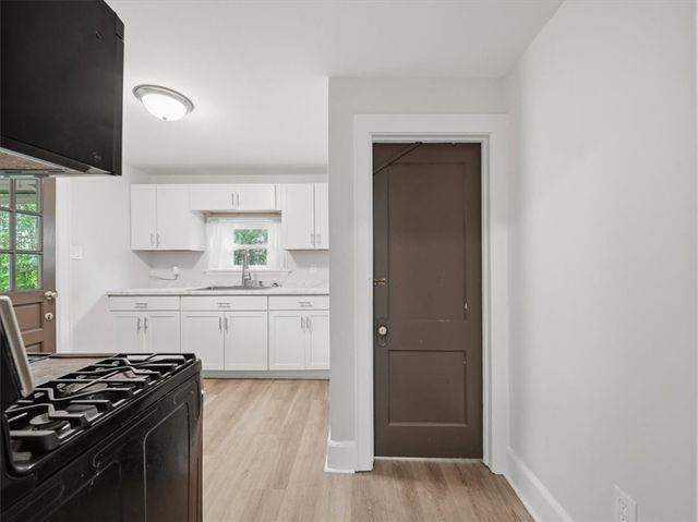 516 West End Ave, Coraopolis, PA 15108