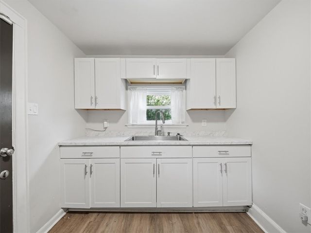 516 West End Ave, Coraopolis, PA 15108