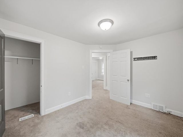 516 West End Ave, Coraopolis, PA 15108