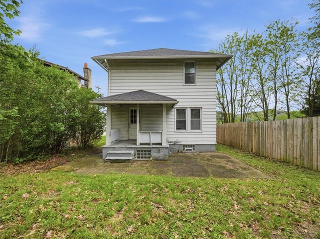 516 West End Ave, Coraopolis, PA 15108