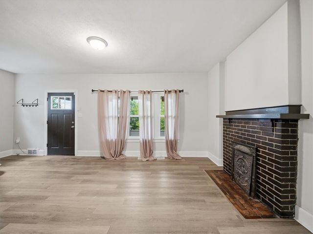 516 West End Ave, Coraopolis, PA 15108